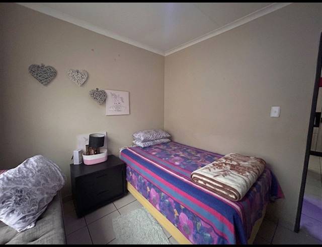 2 BEDROOM HOUSE FOR SALE IN VANDERBIJLPARK CE 4
